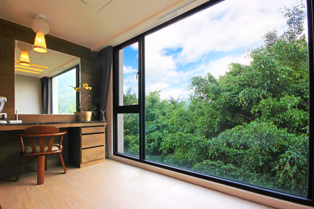 Shuian Lakeside Hotel photo4