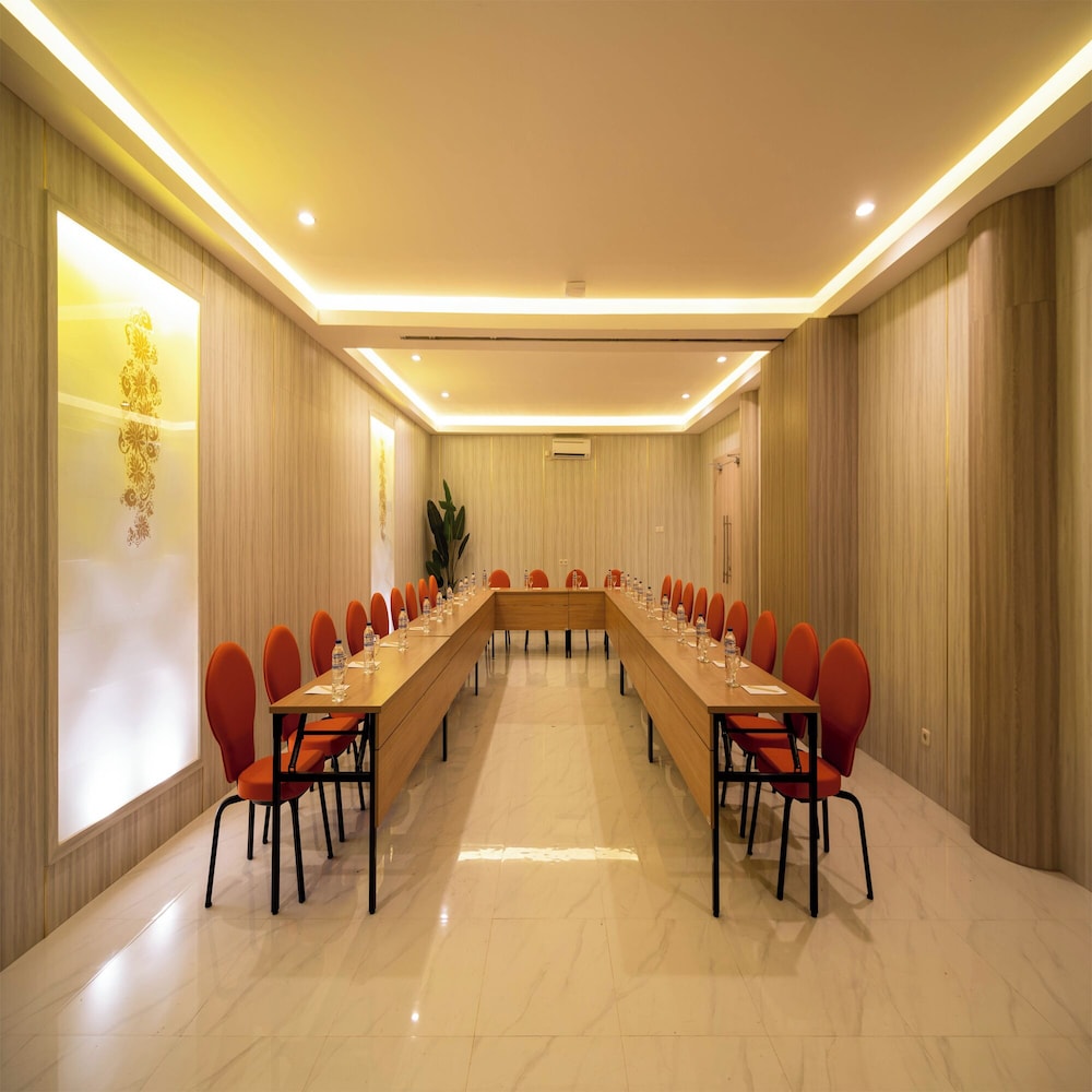 Yulia Hotel Managed by HIG 34/48