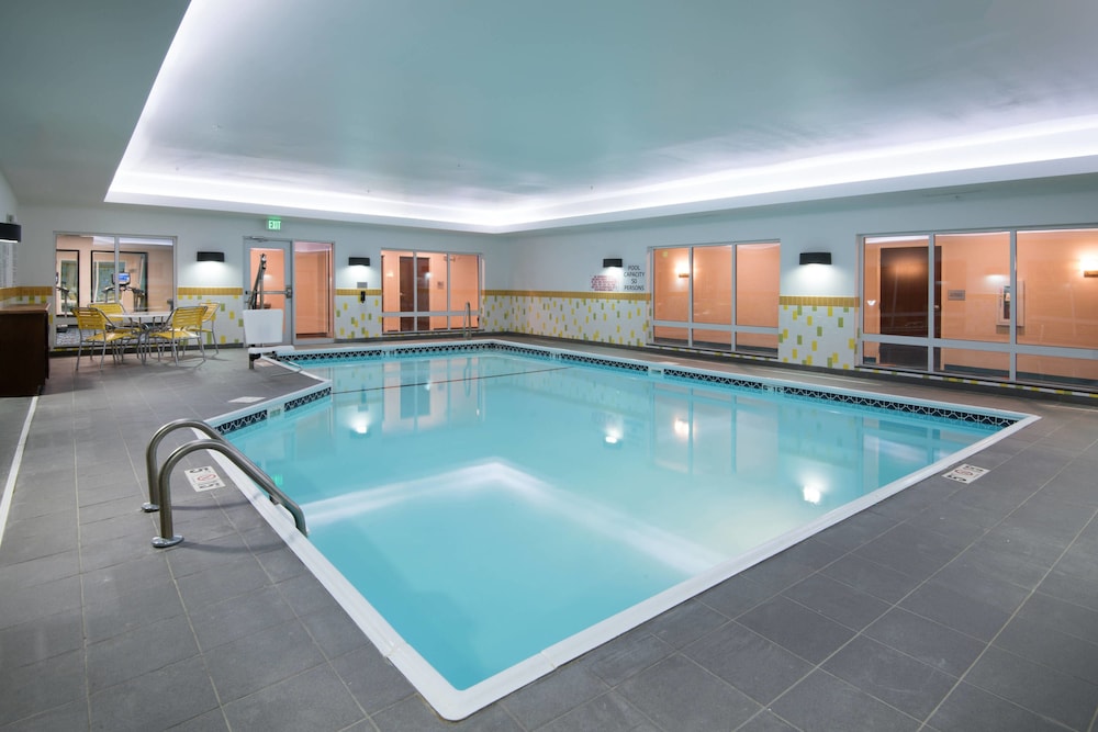 Fairfield Inn Suites Fort Wayne Southwest 15/33