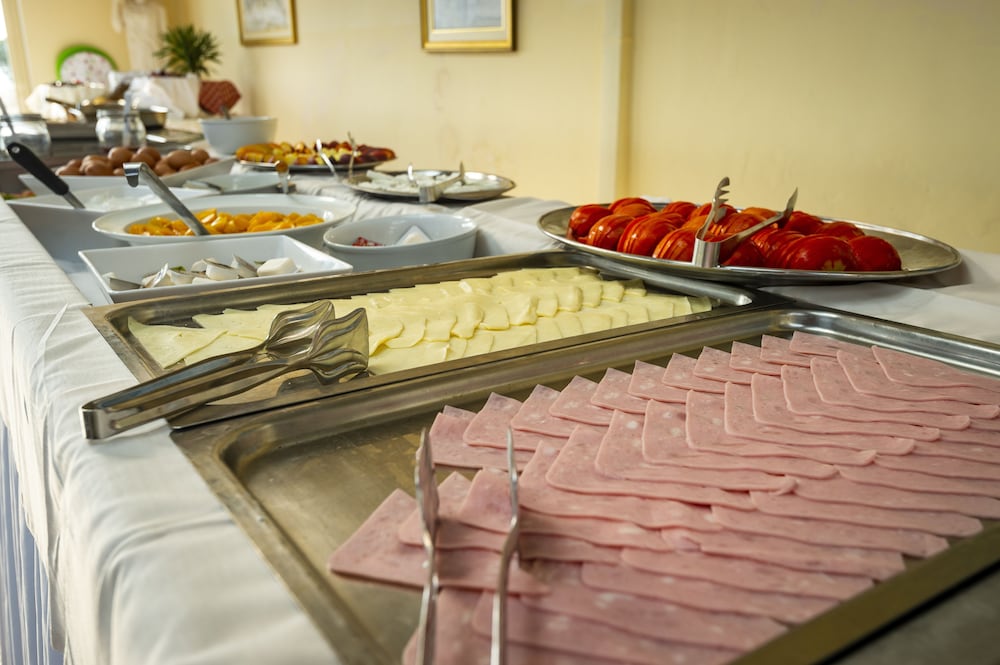 Dolphin Hotel Resort And Conference 37/43
