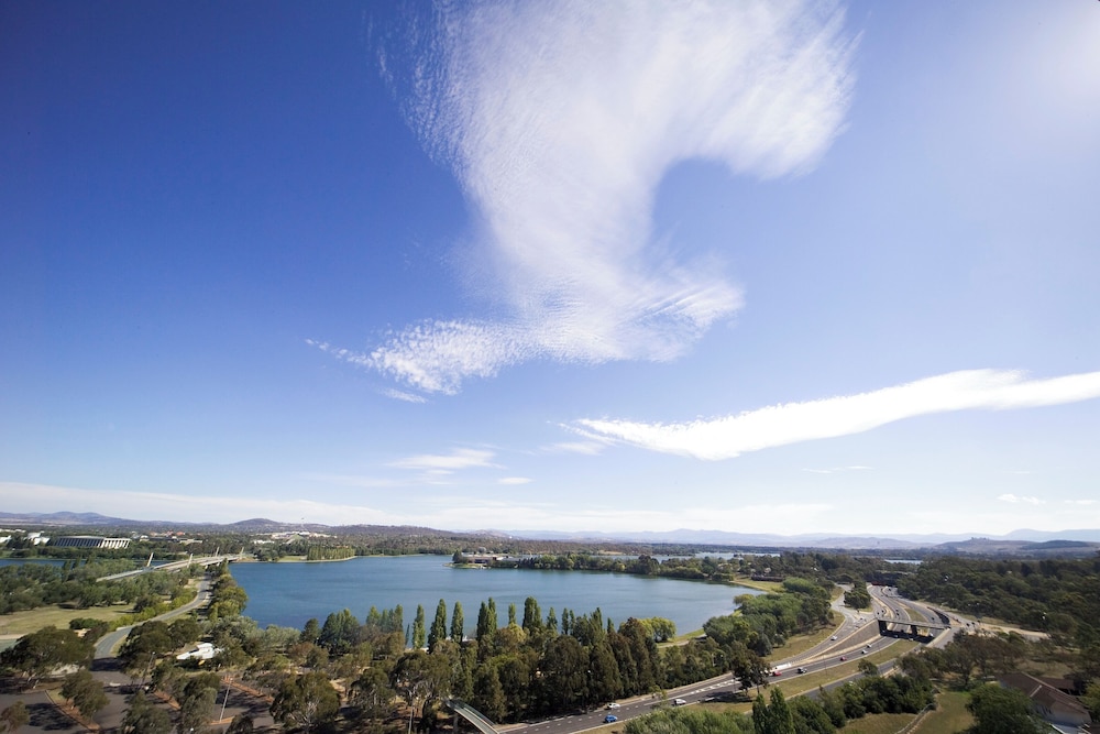 BreakFree Capital Tower Canberra 35/45