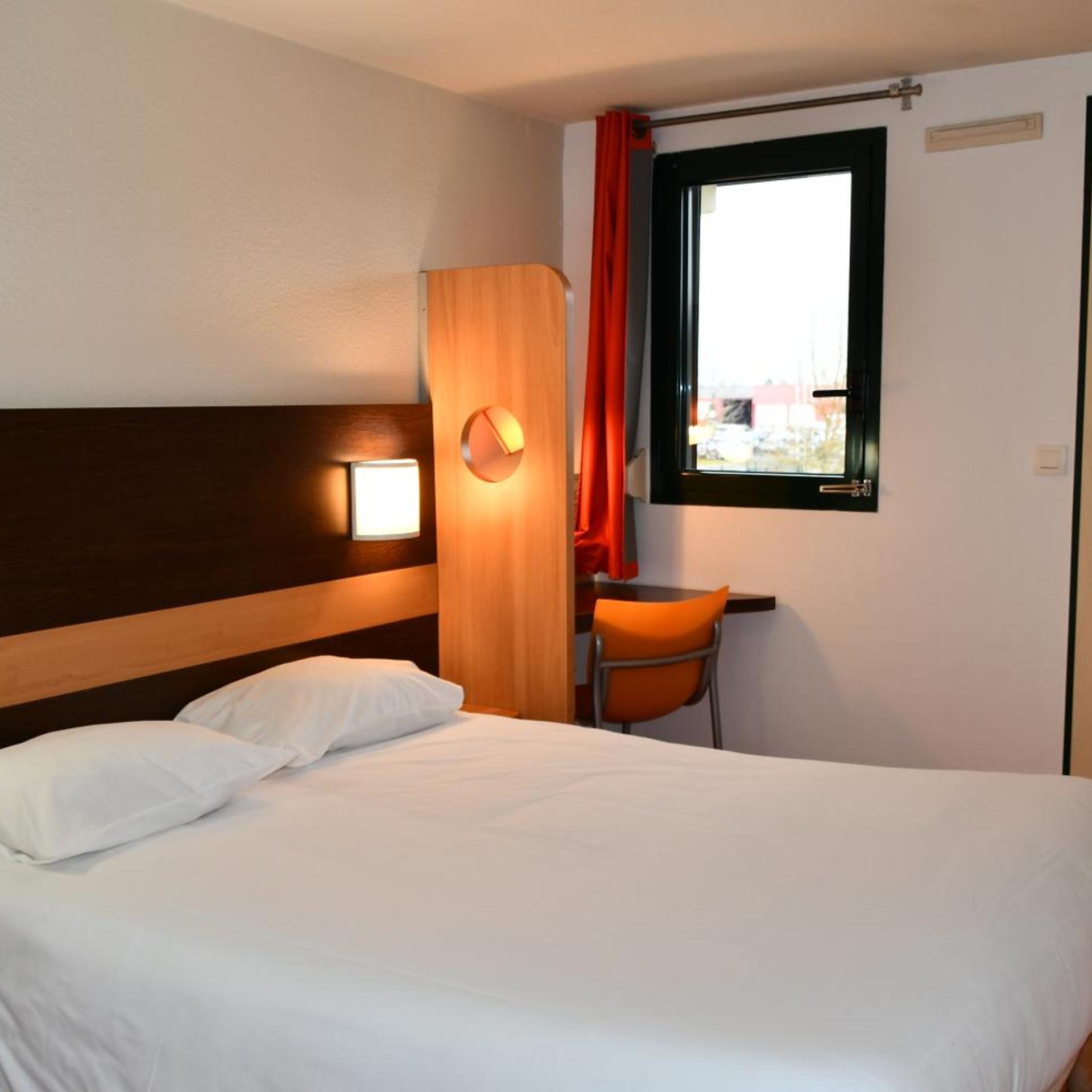 Room, Double Bed