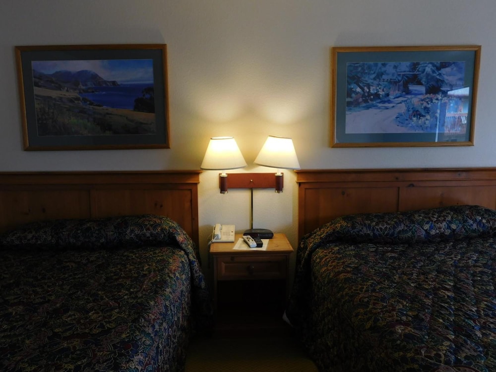 Pacific Gardens Inn 24/64