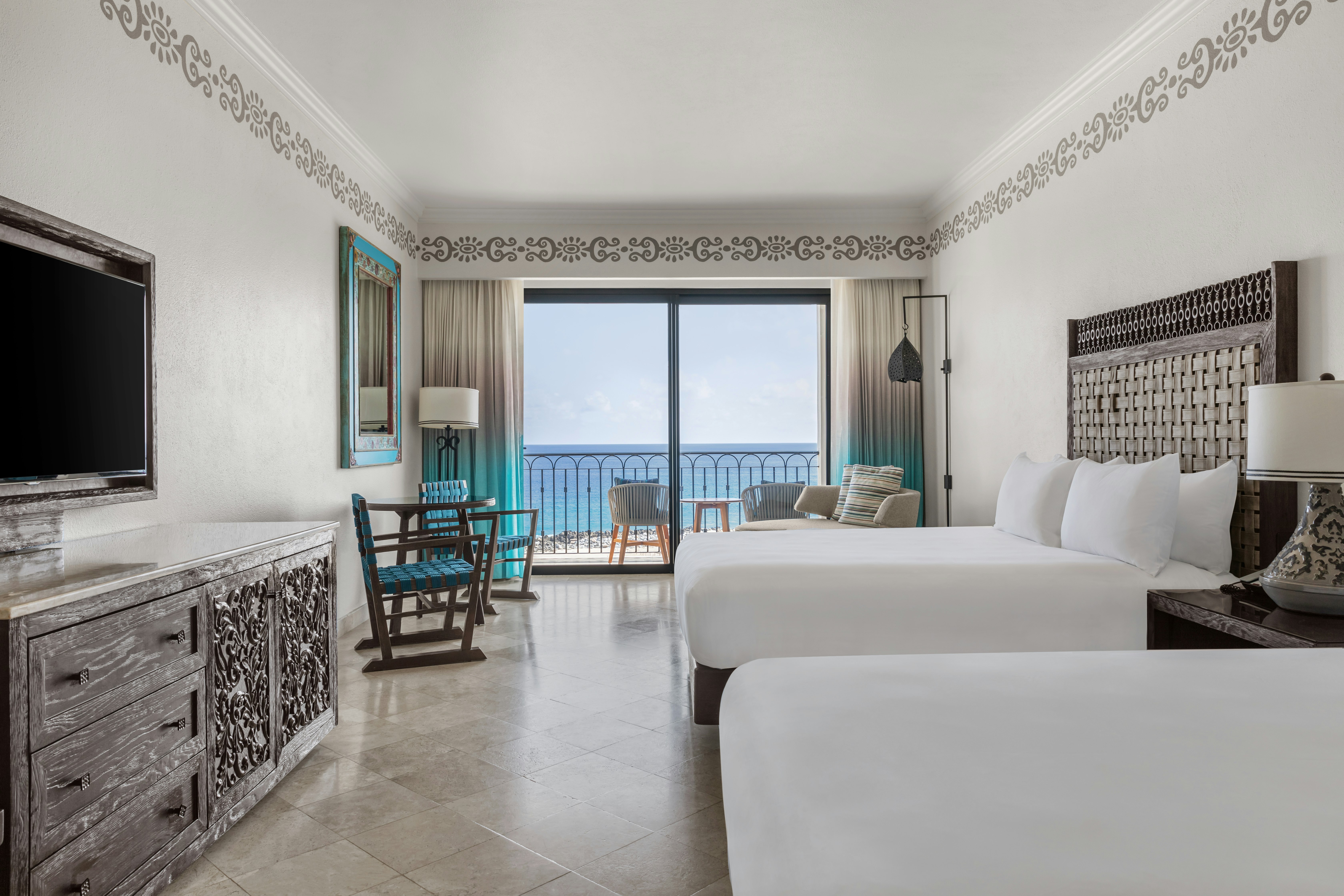 DELUXE, 2 QUEEN BEDS, OCEAN FRONT, BALCONY