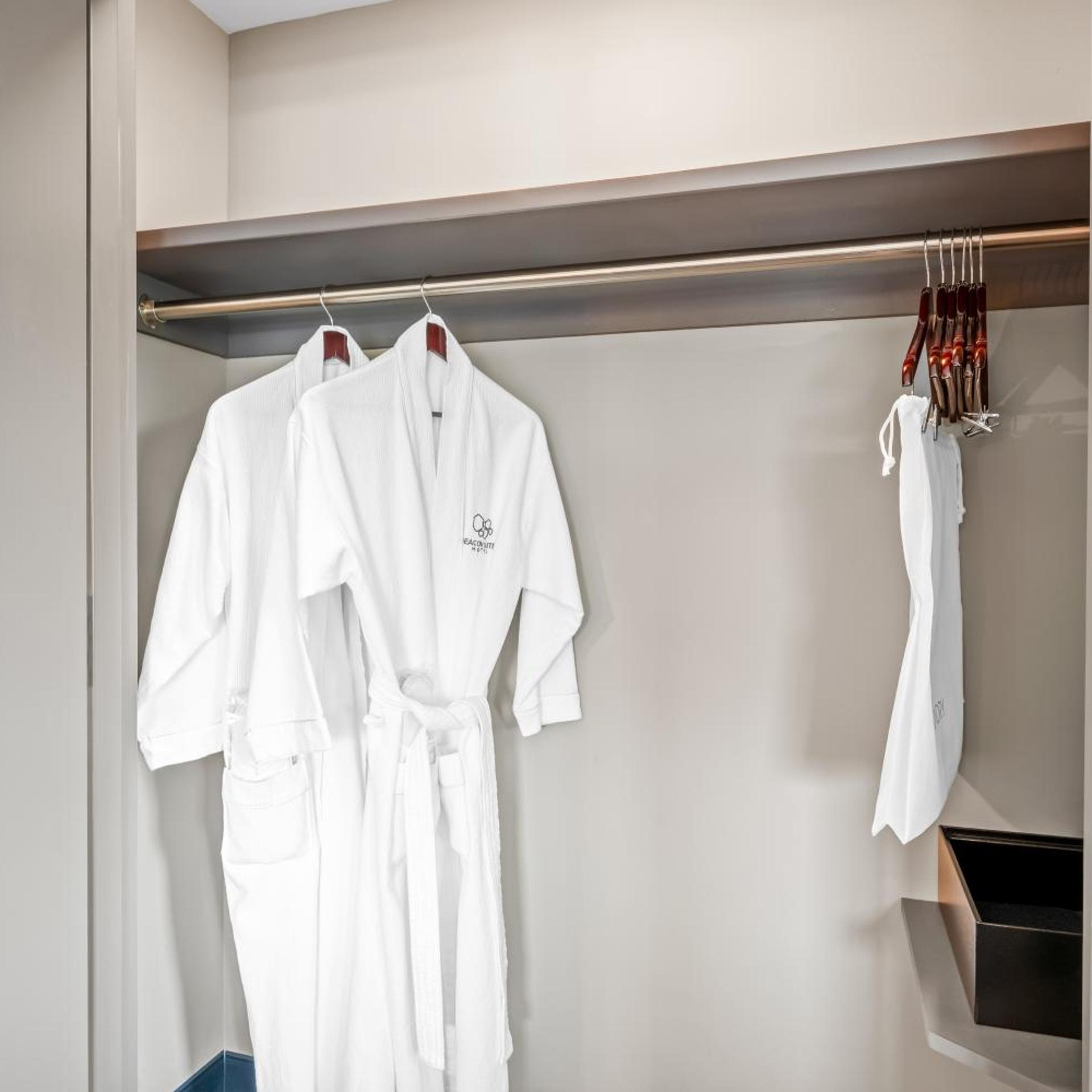Beacon Suites Hotel 29/49