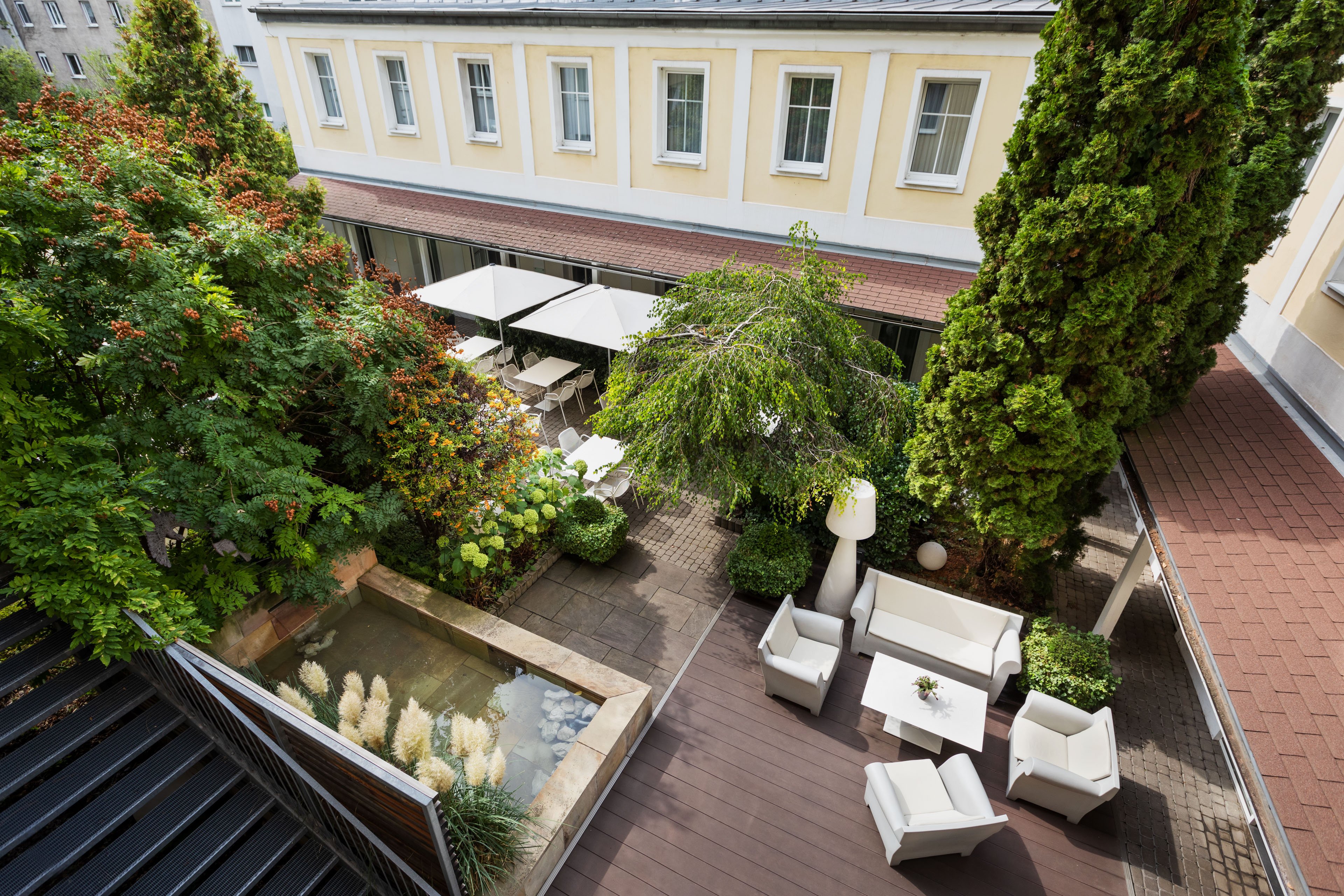 HOLIDAY INN VIENNA CITY 70/74