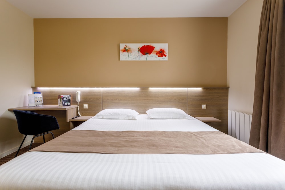 Brit Hotel Fougeres - Hotel Du Parc 8/69