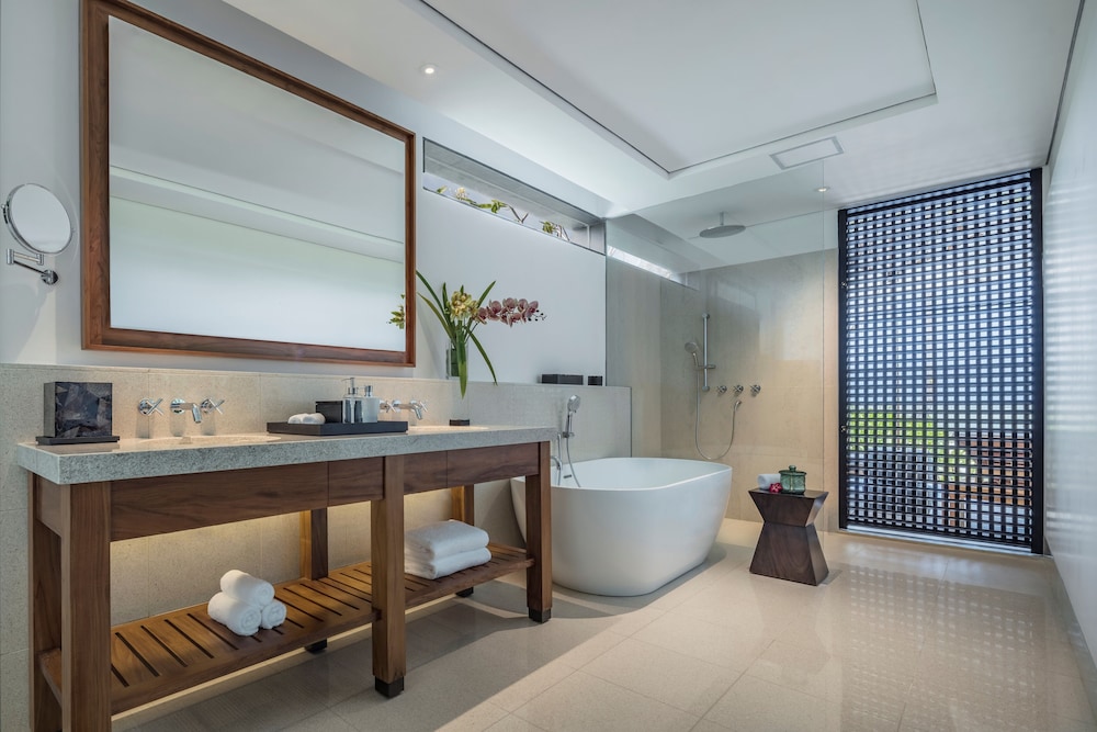 THE RESIDENCE BINTAN 73/73