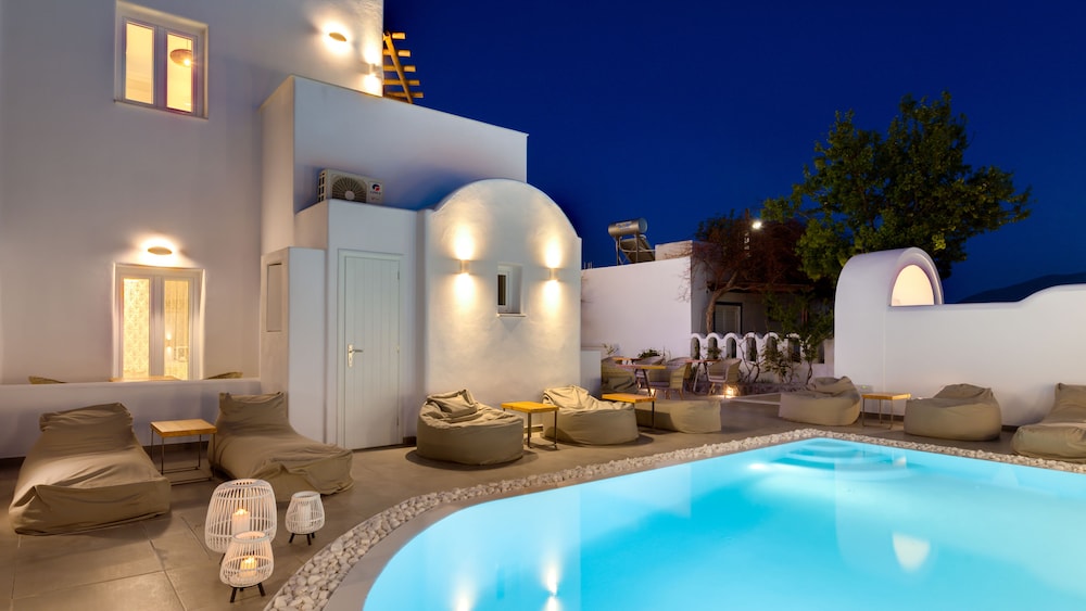 Emerald Collection Suites 19/44