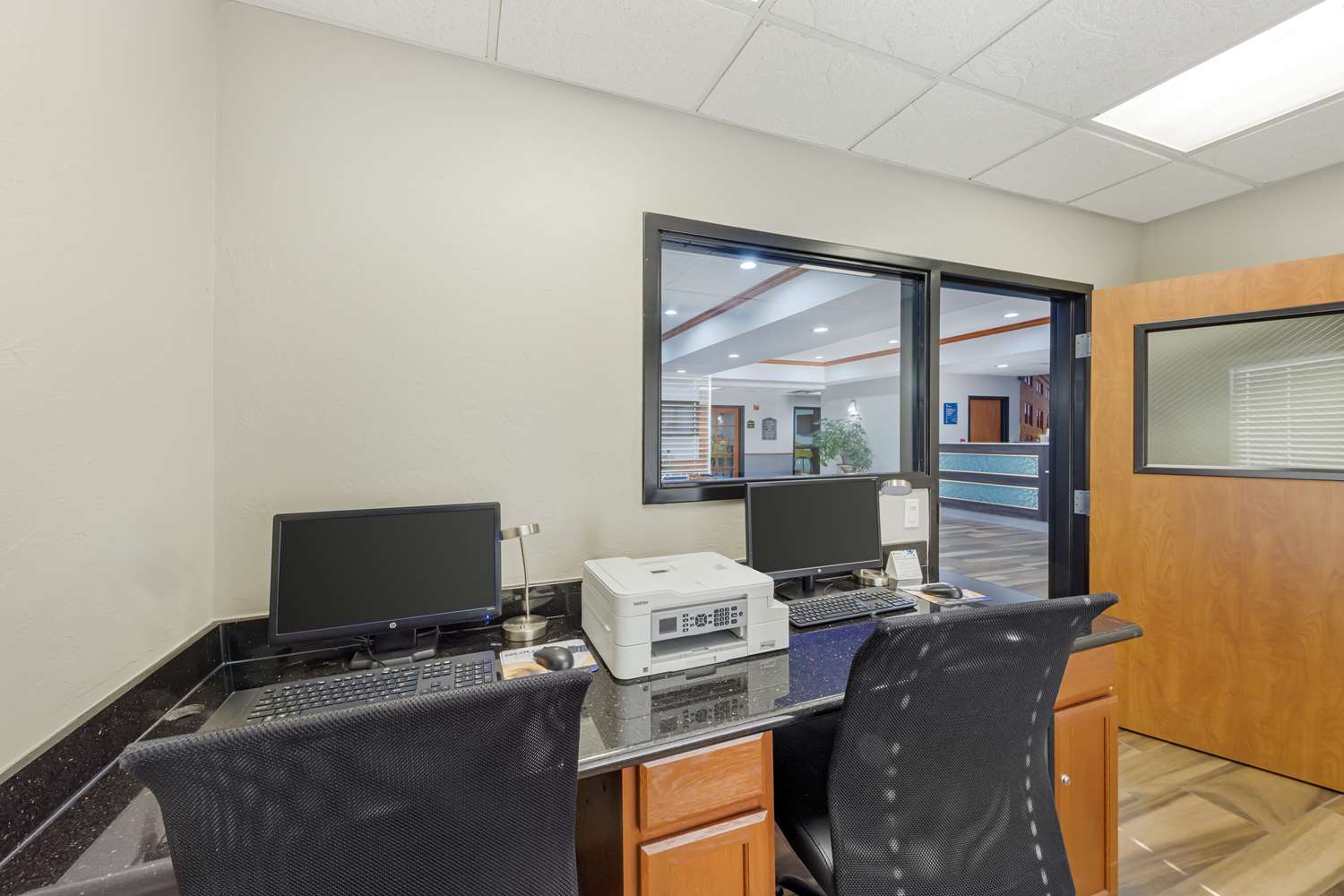 Best Western Plus Midwest City Inn & Suites 26/27