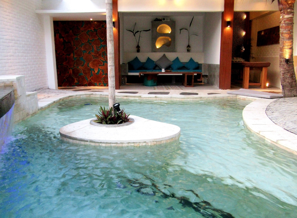 The White Key Luxury Villas 23/39
