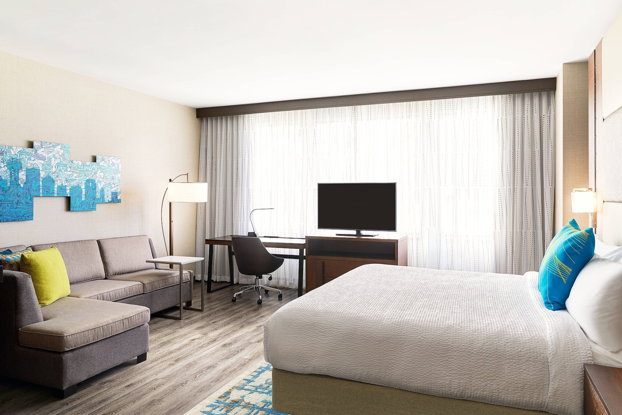 1 Bedroom, Suite, King Bed, Sofa