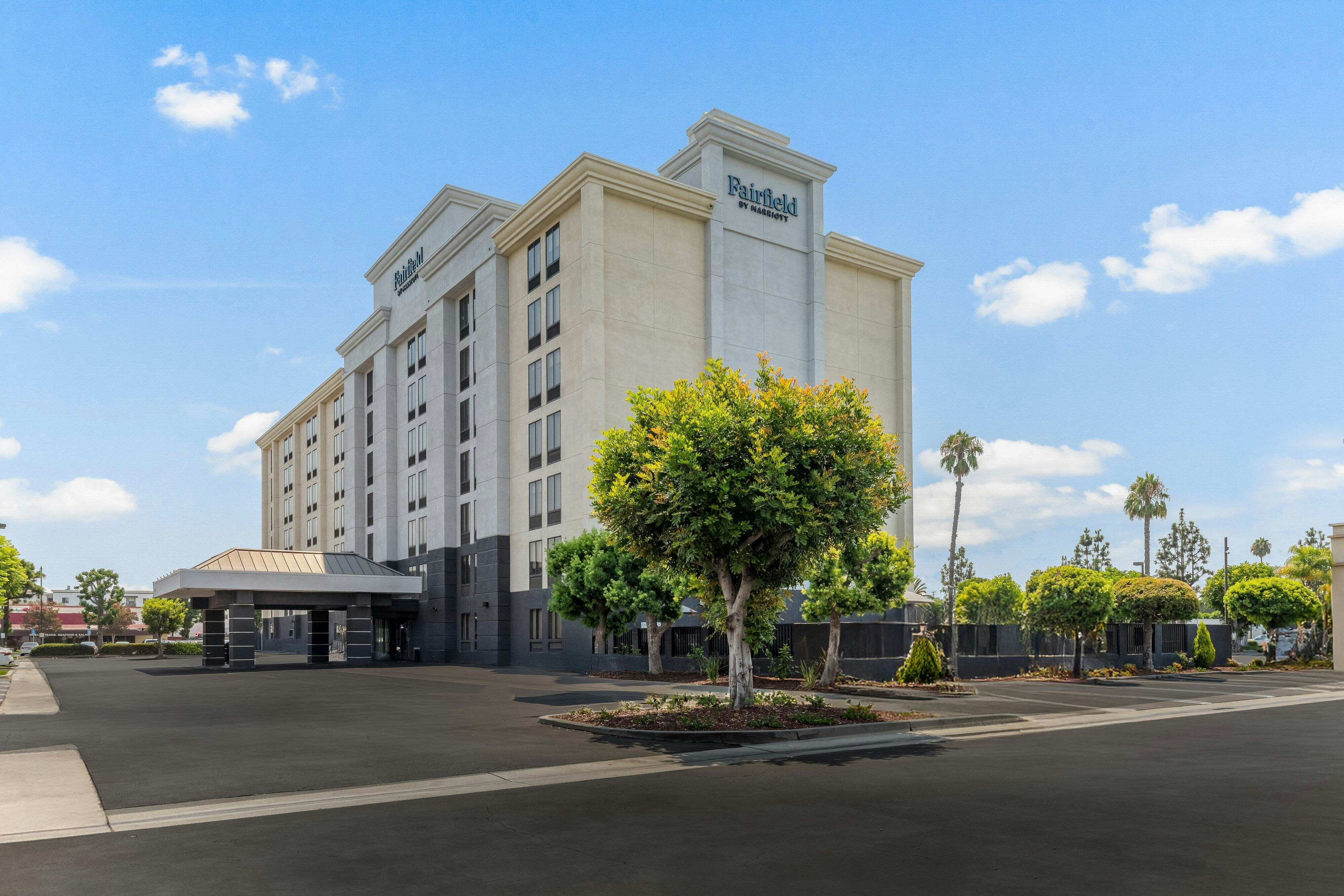 Fairfield Inn & Suites Anaheim North/ Buena Park 28/33