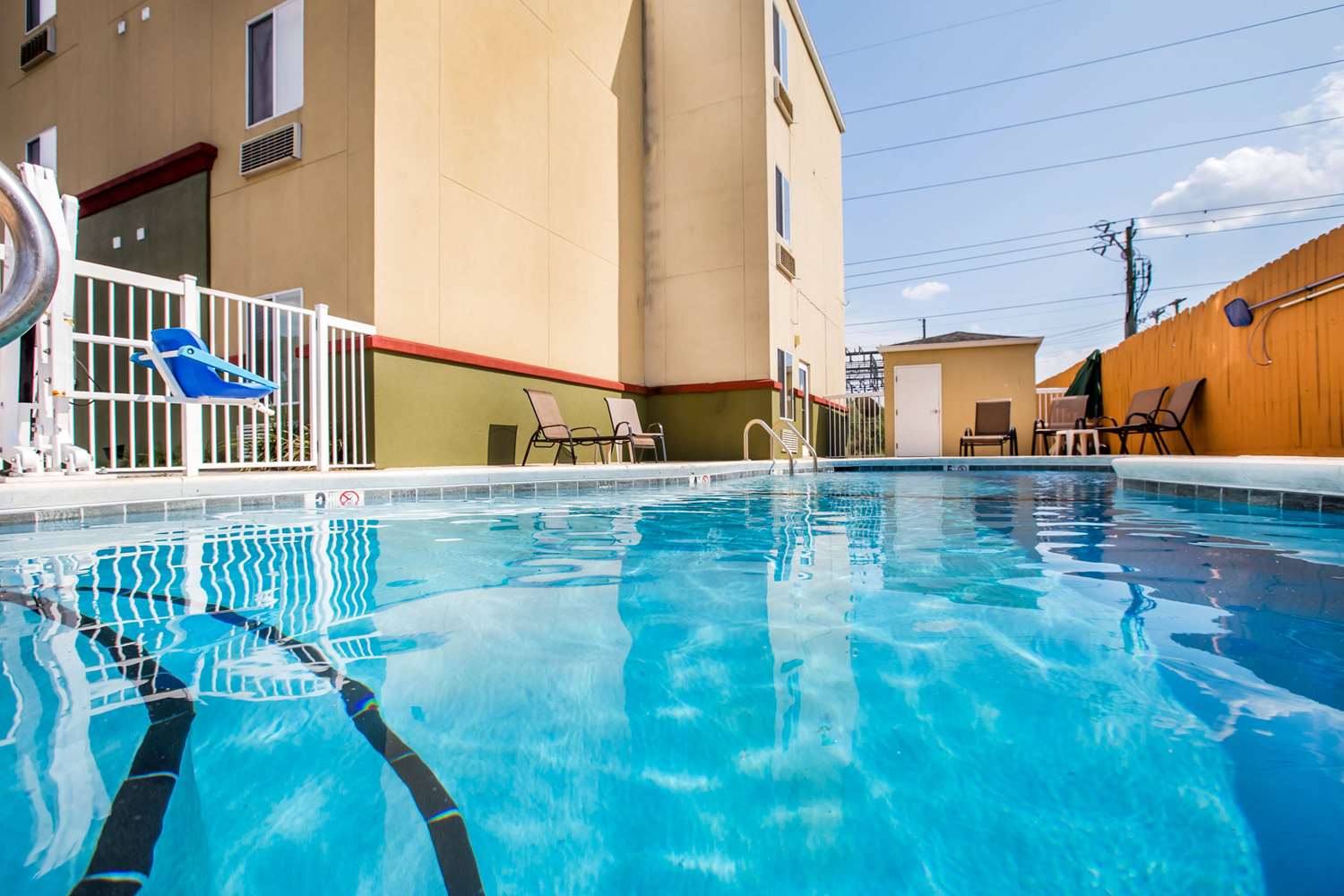 Econo Lodge Valdosta Mall Area 21/33