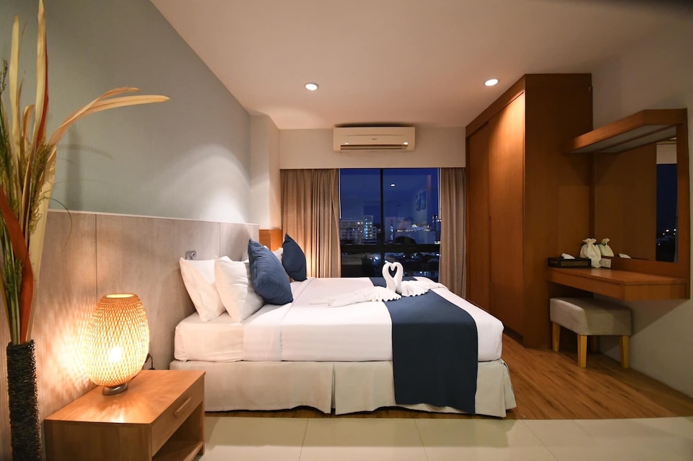Crystal Jade Hotel 25/65