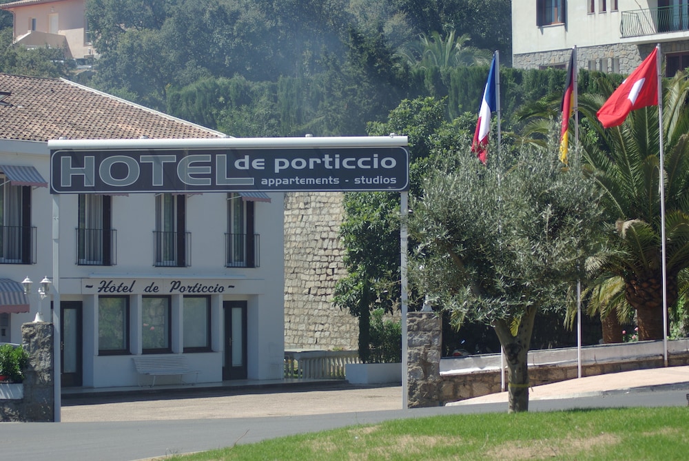 Hôtel De Porticcio 6/65