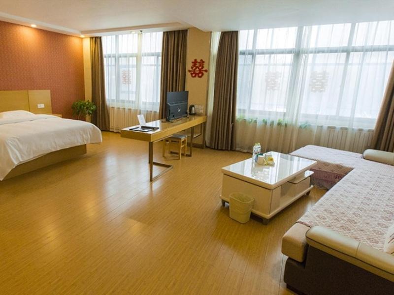 GreenTree Inn Linyi Yishui County Tianshe Huayuan Express Hotel 34/62
