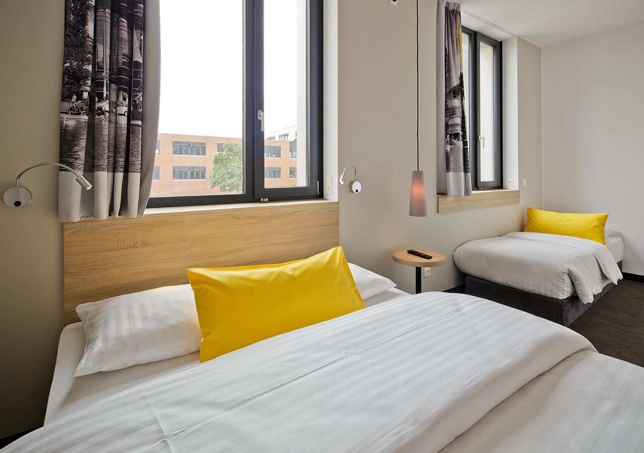 ROOM, TRIPLE, 3 BEDS