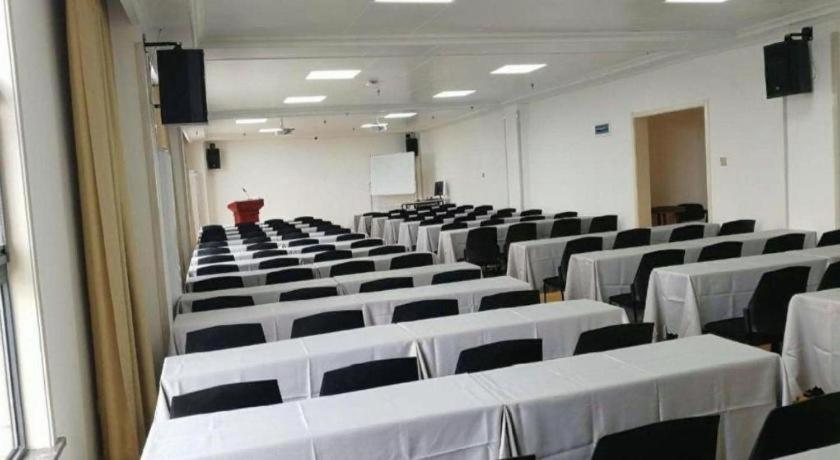 GreenTree Inn Tongchuan Yaozhou District New District Hospital Business Hotel 34/42