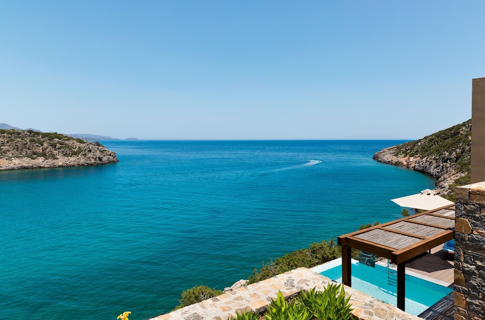 Daios Cove 44/50