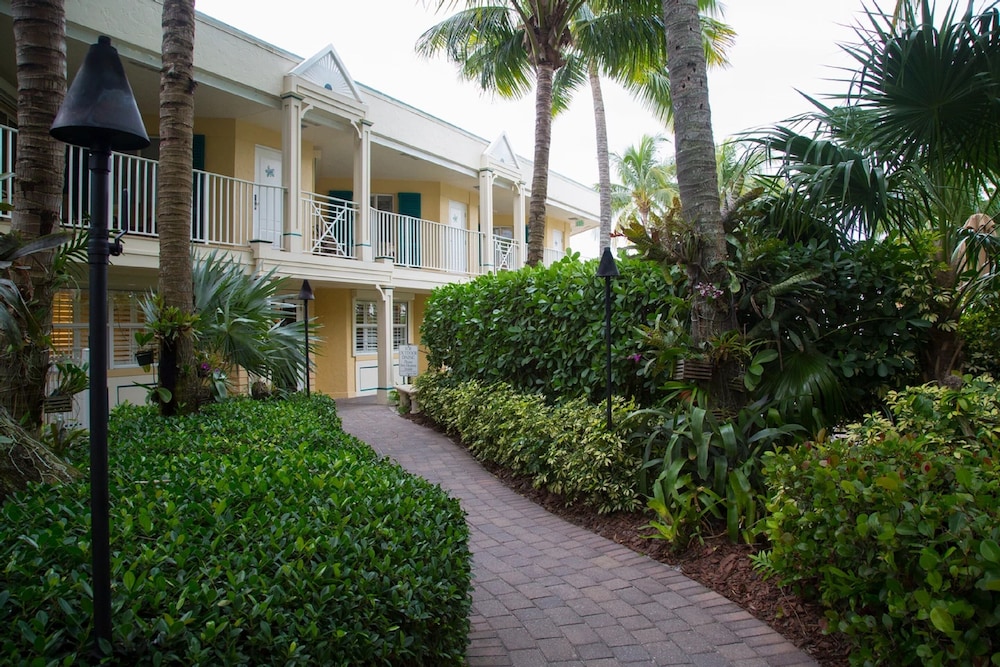 Vanderbilt Beach Resort photo4