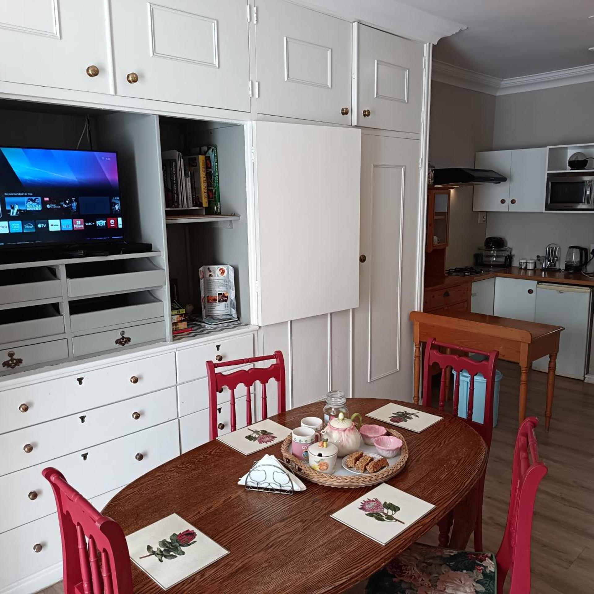 Eastbury Cottage 34/50