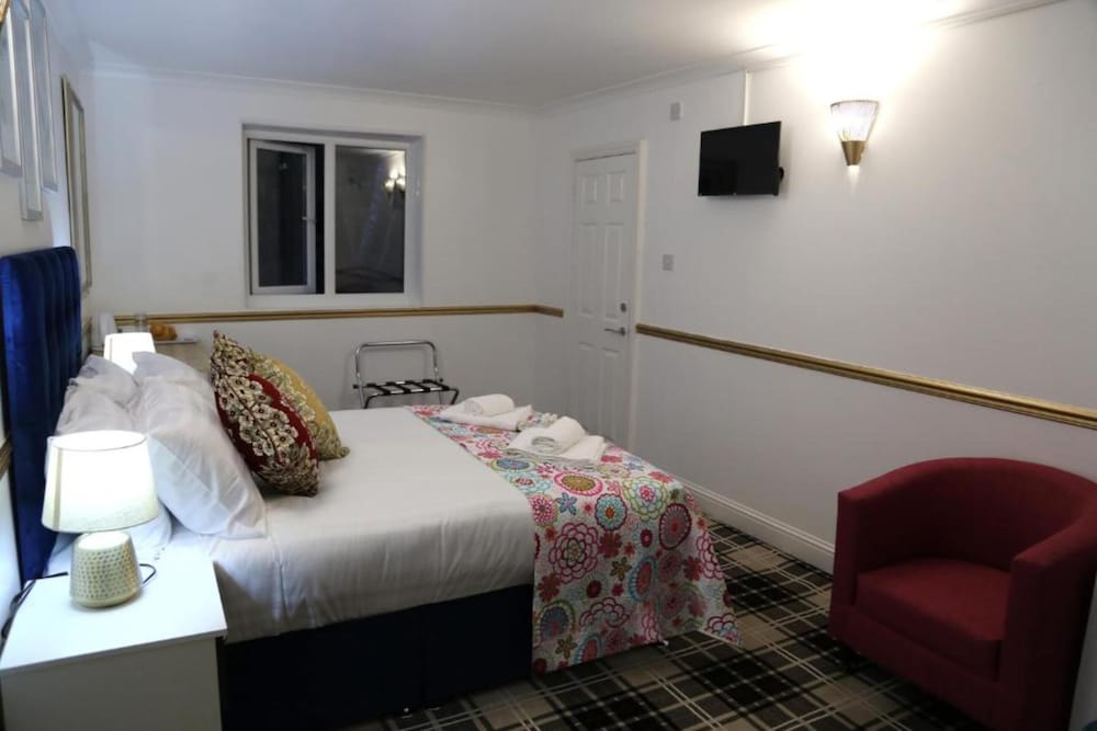 Room at OYO 4 Sisters Inn, LINCOLN