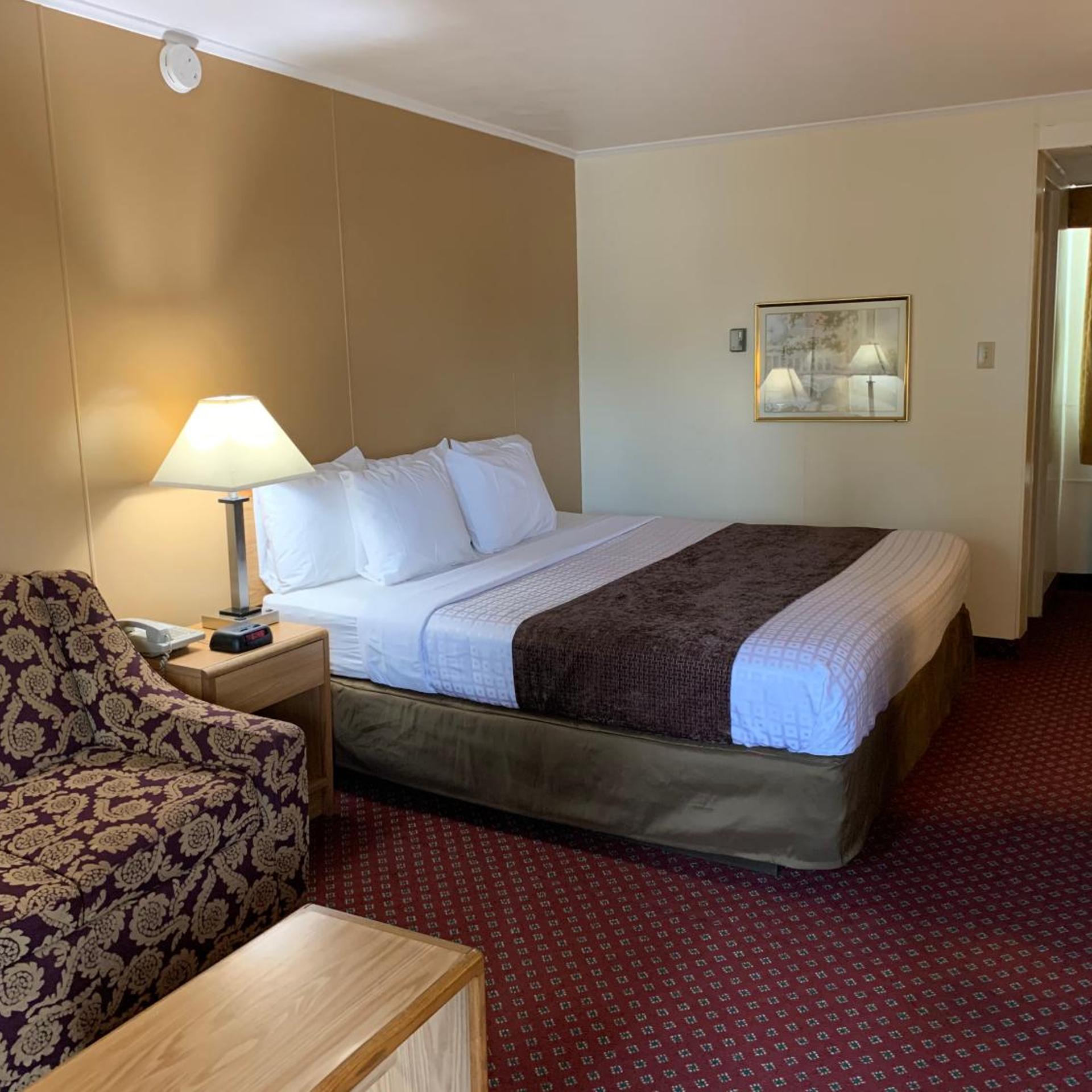 Red Carpet Inn & Suites 25/50