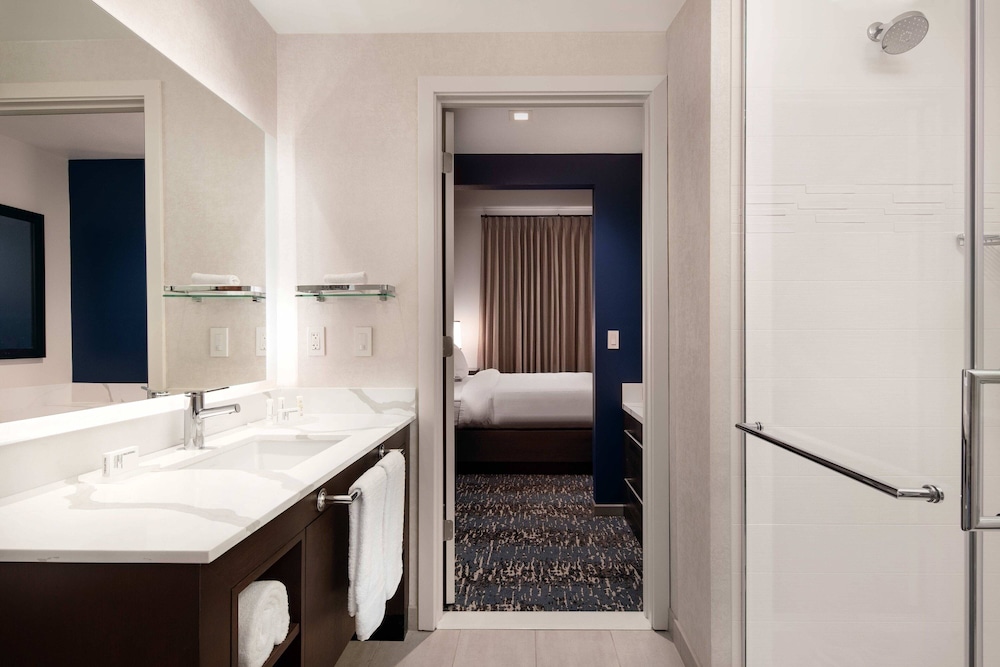 Residence Inn by Marriott Los Angeles Glendale 12/50