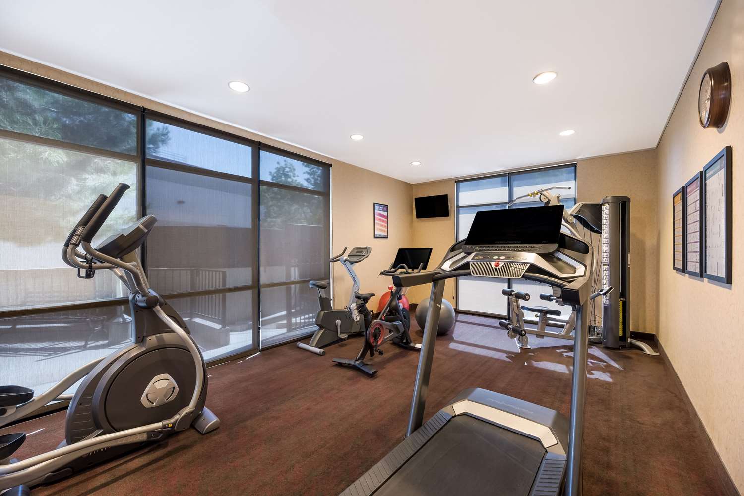 Comfort Inn and Suites Las Vegas - Nellis 6/17