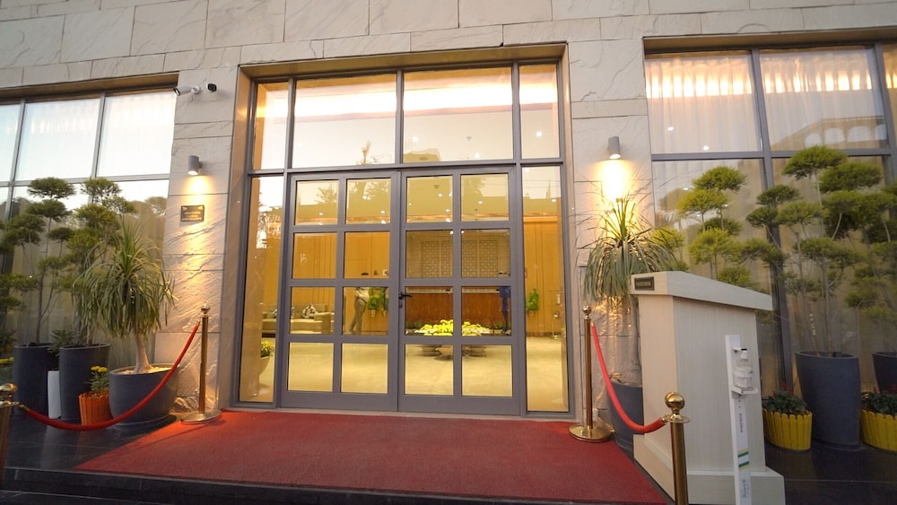 Pride Hotel Udaipur 39/45