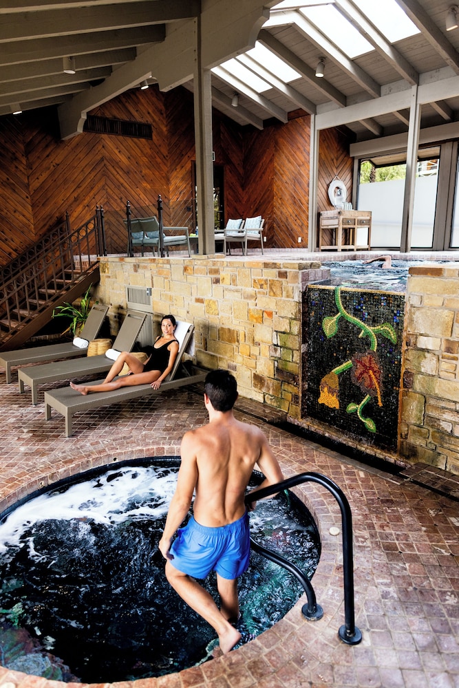 Horseshoe Bay Resort 29/66