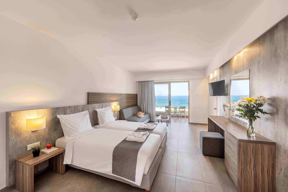 SUPERIOR ROOM SEA VIEW