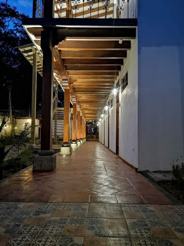 CASA 1800 SUCHITOTO 64/67