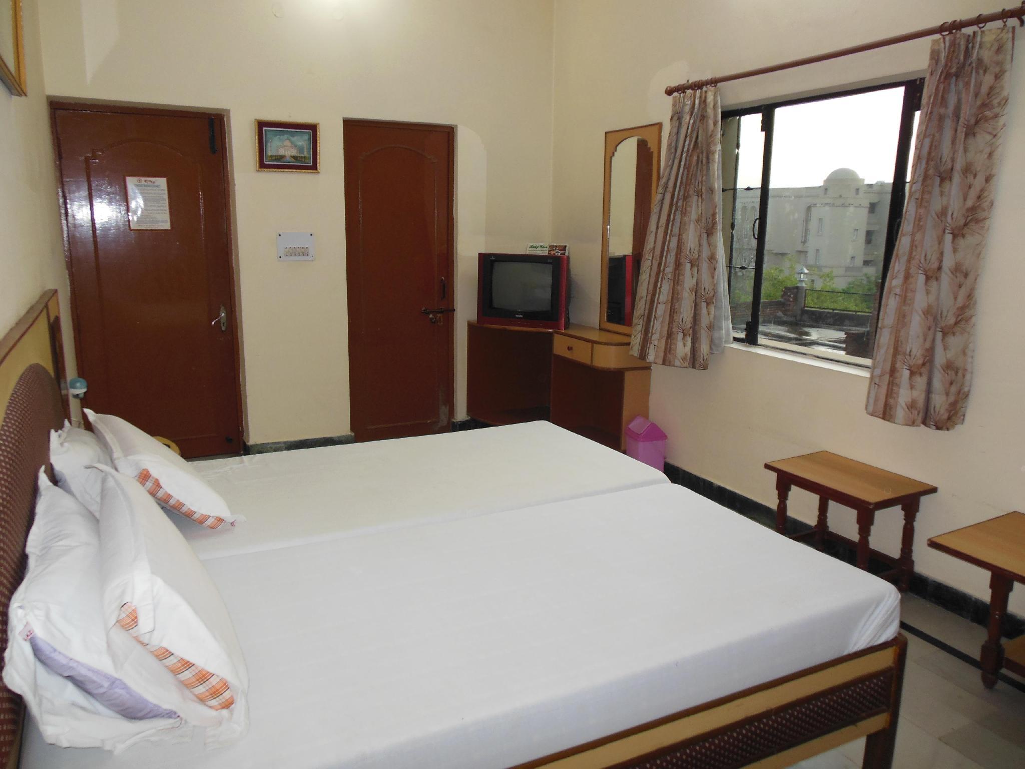 Superior, Double Bed, Taj View