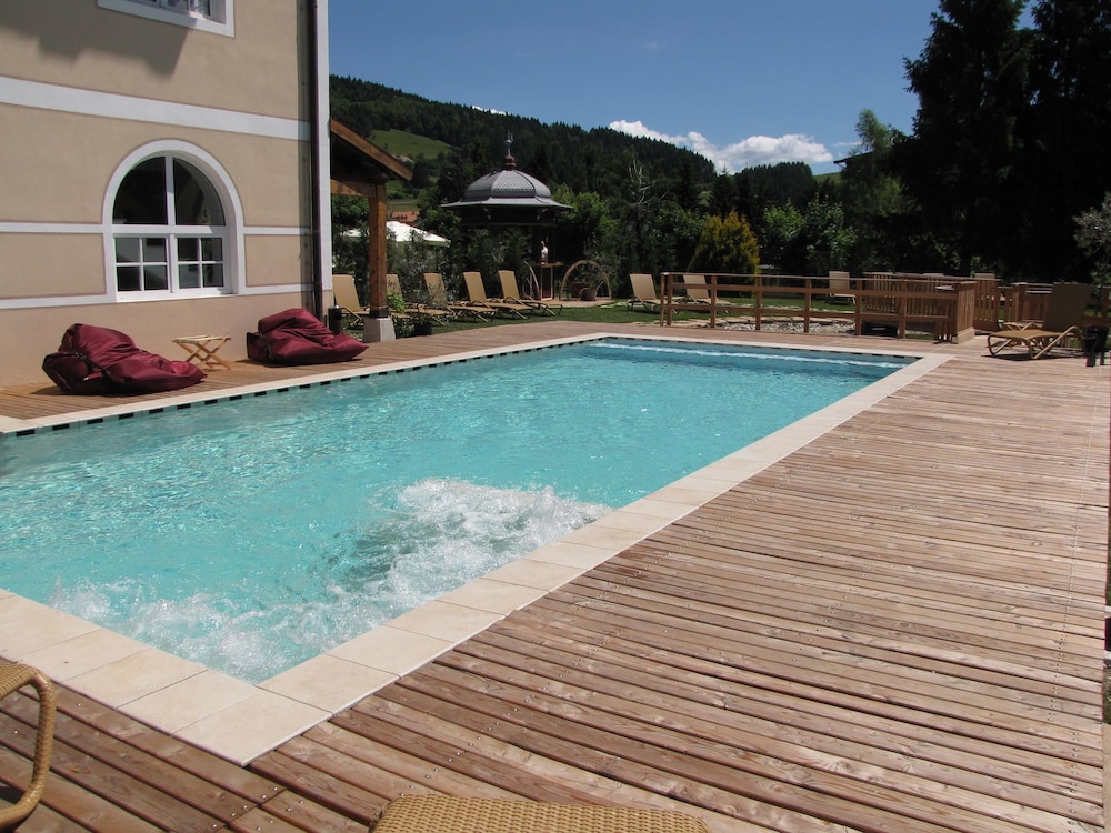 Alpen Hotel Eghel 68/68