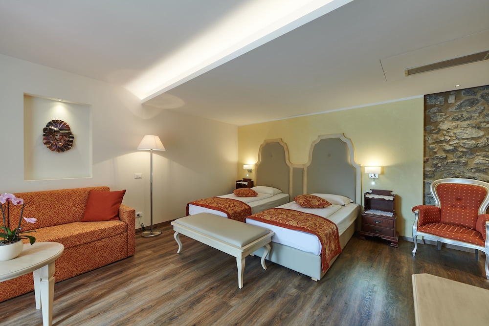 Boutique Hotel Brenzone 18/78