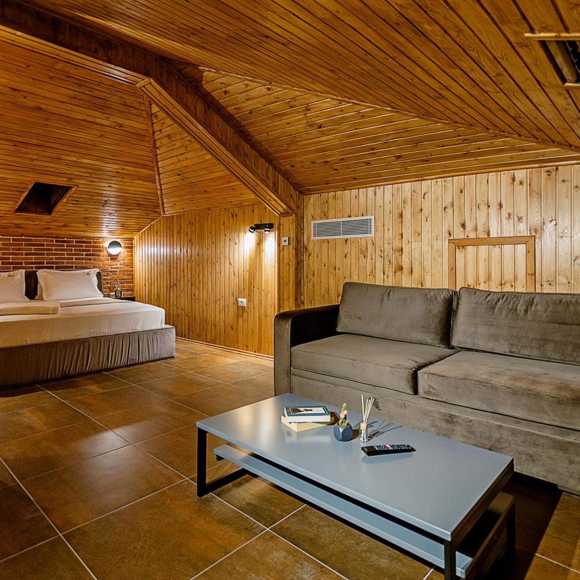 Vecchia Boutique Hotel 47/69