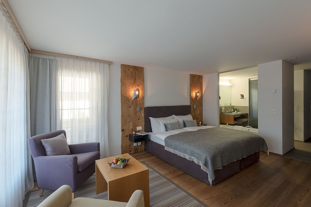 Junior Suite, King Bed