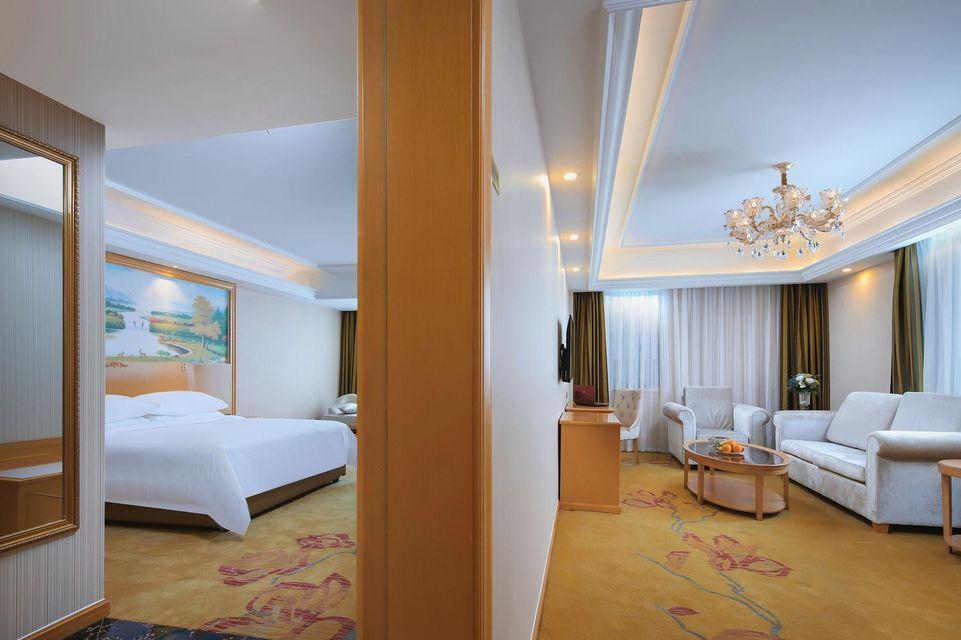 Vienna Hotel (Wuhu Chungu Park, Nanling) 16/28