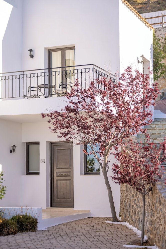 Creta Blue Boutique Hotel 1/48