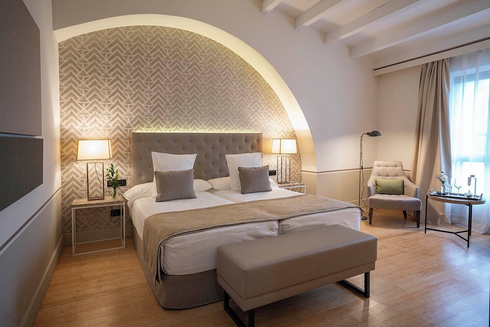 Hospes Palacio de Arenales Spa 23/68