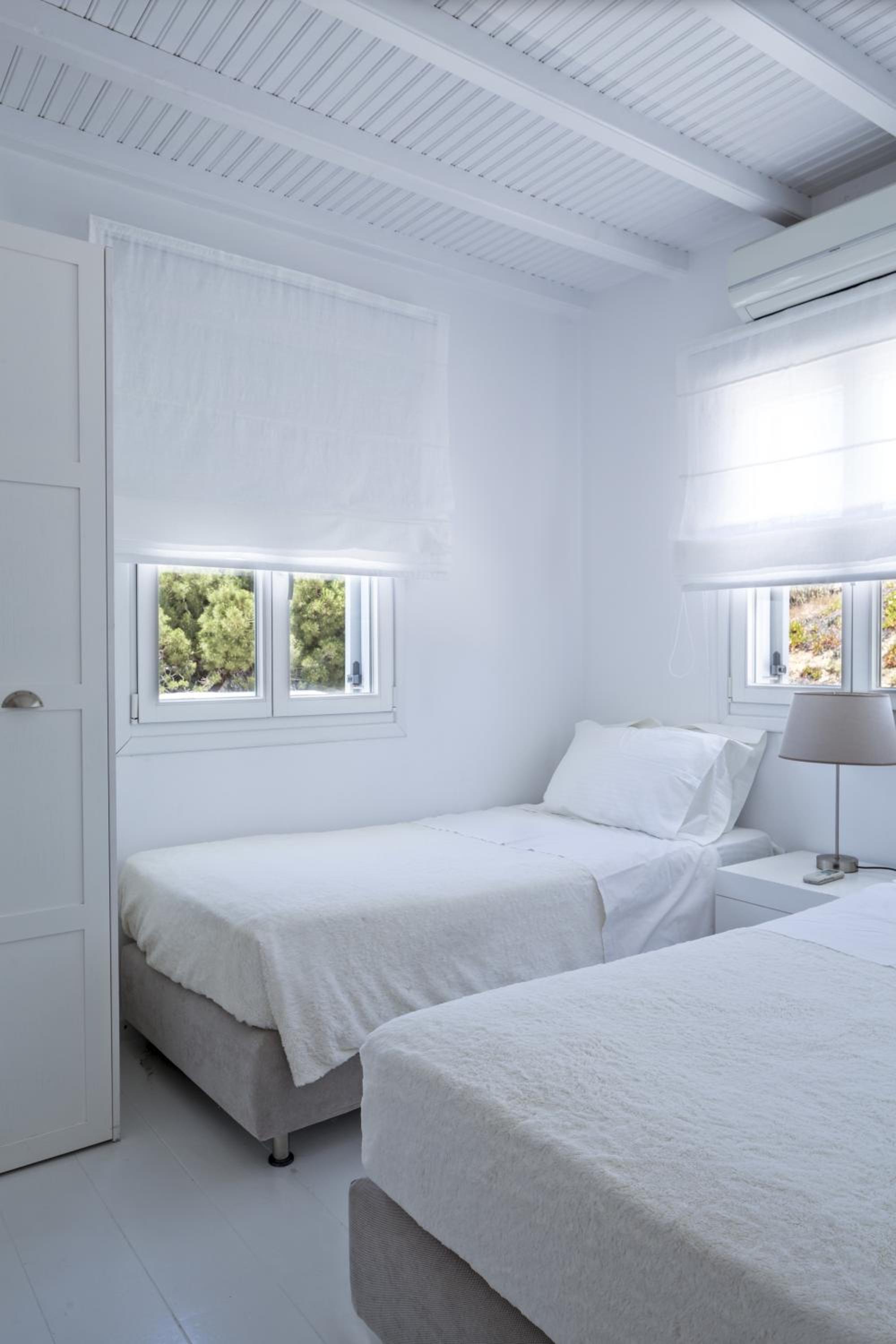 2 BEDROOMS, DELUXE, SUITE, OUTDOOR JETTED TUB