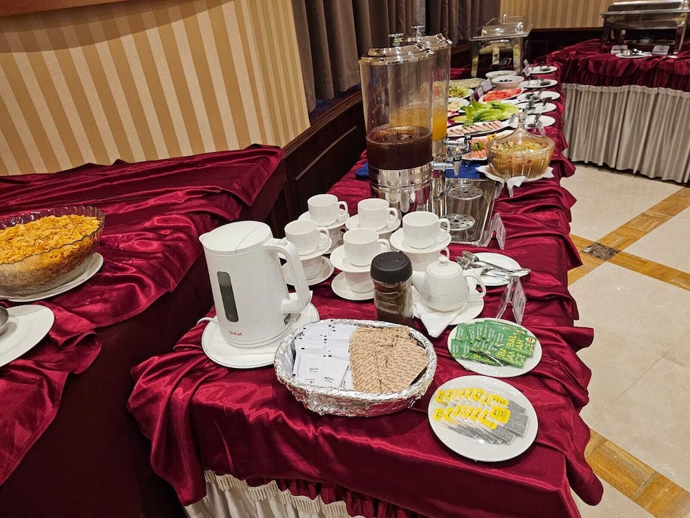 Royal Qatar Hotel 33/45