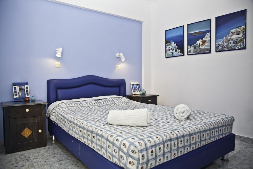 Roula Villa 15/50