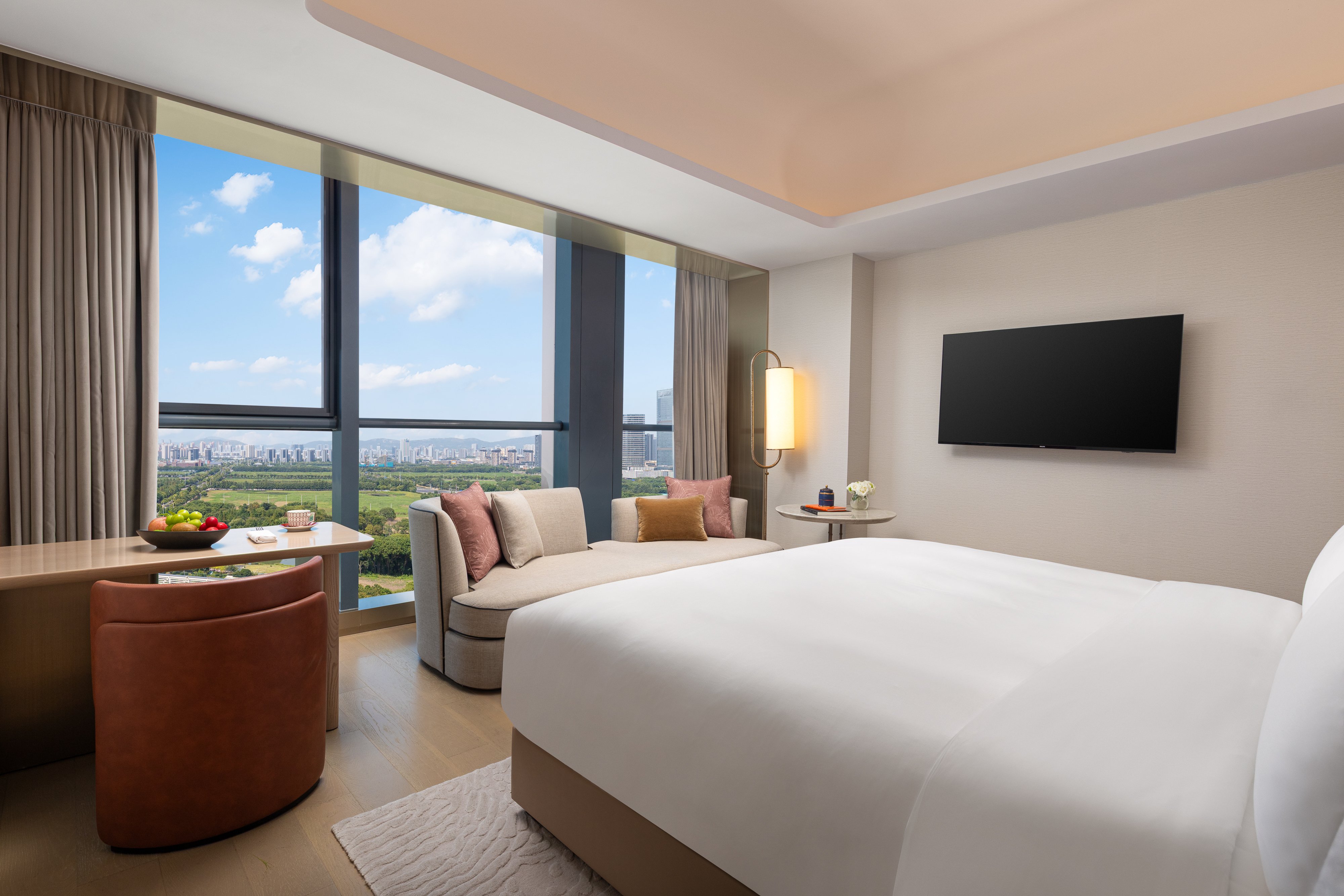 Classic, King Bed, City View