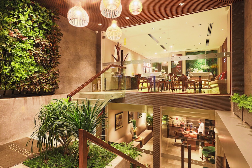 Cherry Boutique Hotel 44/50