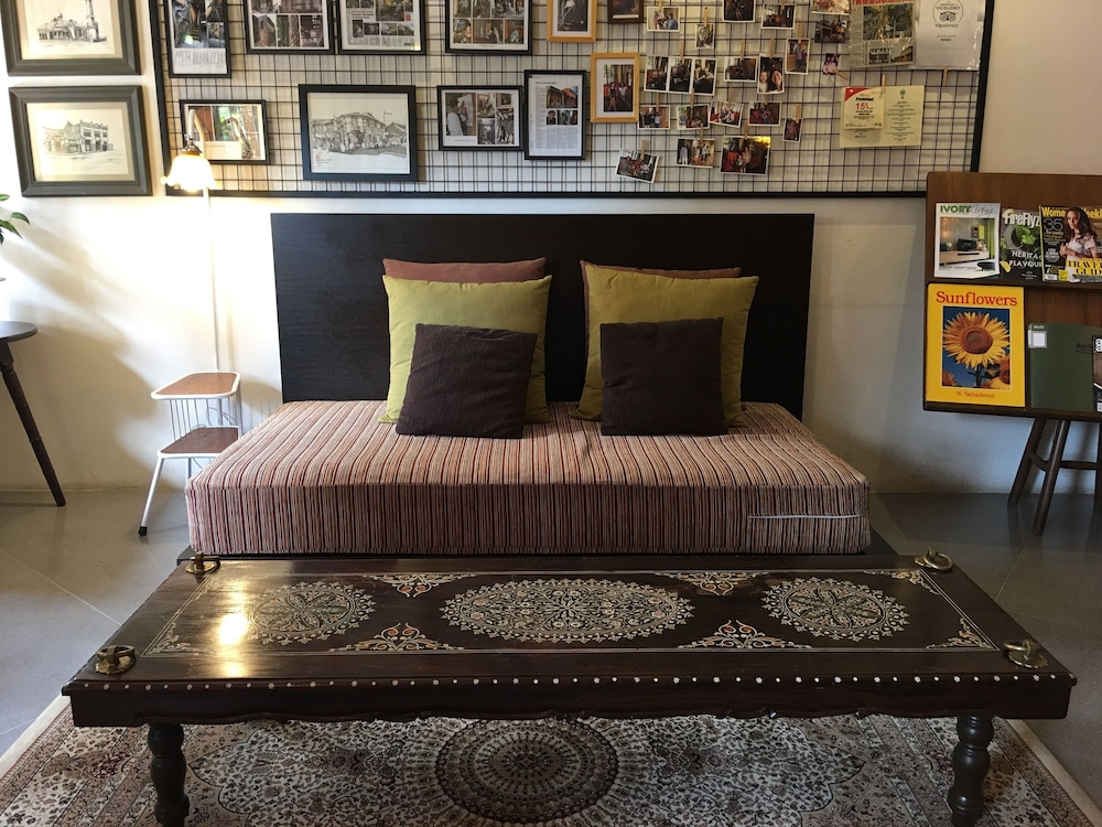 Spices Hotel 30/33