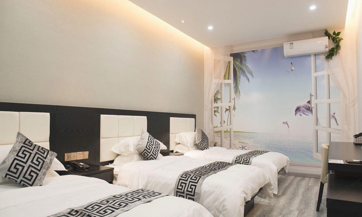 GUEST ROOM, TRIPLE
