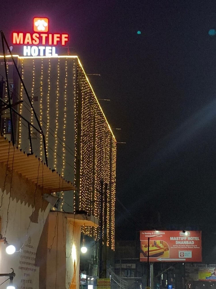 Mastiff Hotel, Dhanbad 3/32